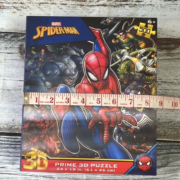 Marvel Spider-Man 500 Piece 3D Puzzle - Red and Blue ( Like New ) - Picture 6 of 7